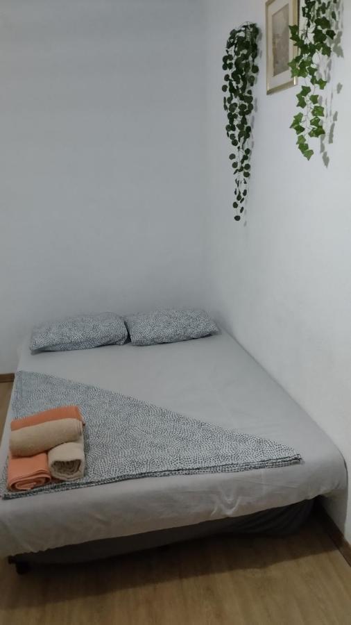 Metro La Salut Apartment Badalona Luaran gambar